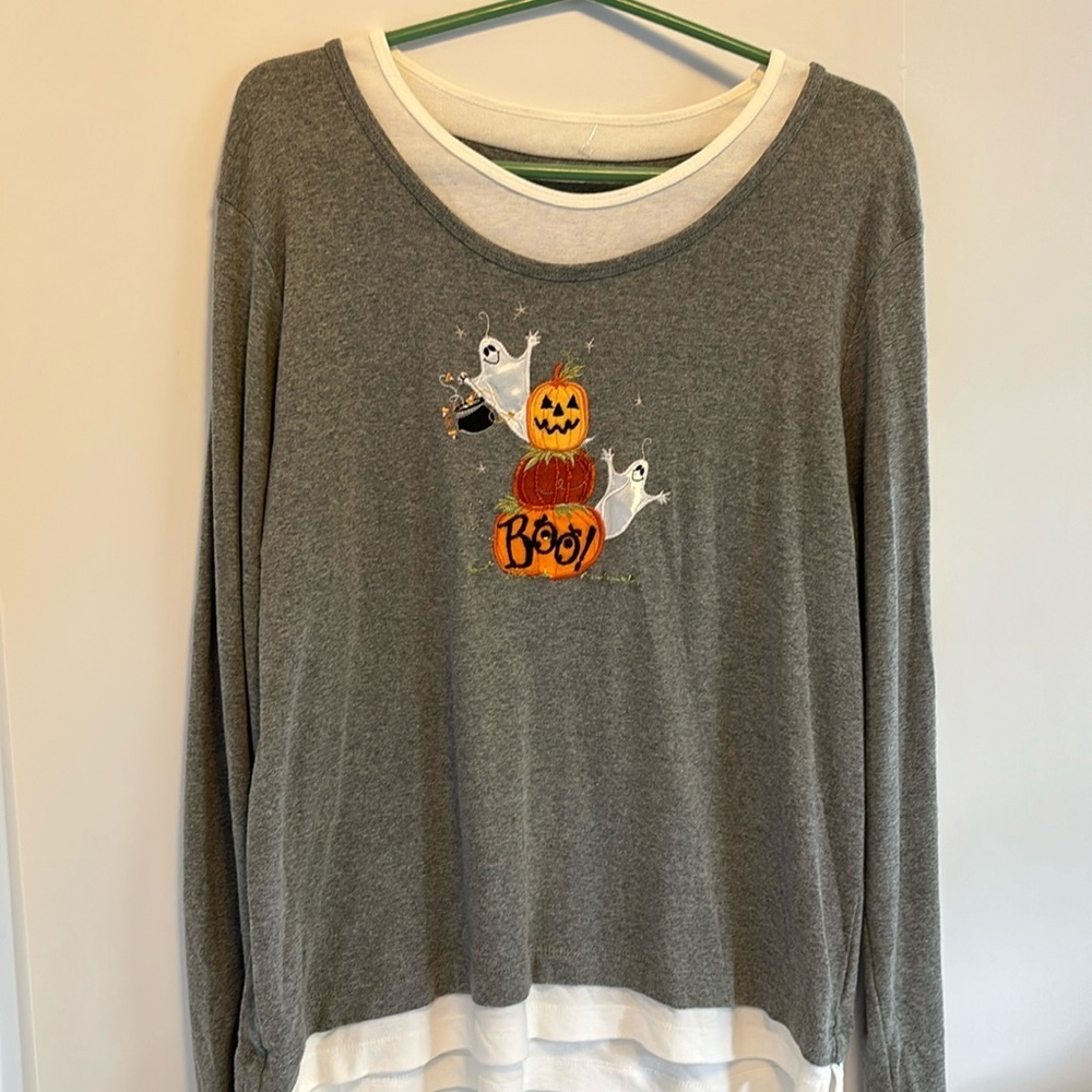 HALLOWEEN L/S GREY HEATHERED TEE SHIRT WHITE BUILT IN COLLAR & BOTTOM HEM